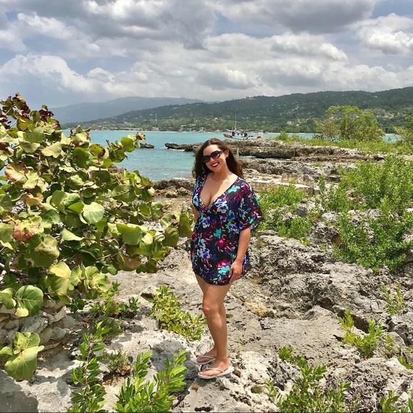 Meet your Posher, Katie - Picture 3 of 7